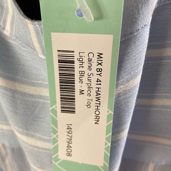 NWT-Size M. 41 Hawthorn light blue surplice blouse - Picture 4 of 4